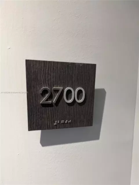 1080 Brickell Ave #2700, Miami, FL 33131