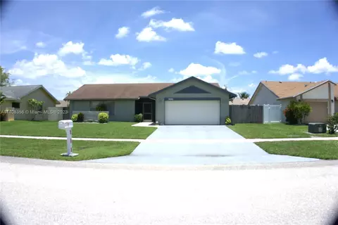9099 Gettysburg Rd, Boca Raton, FL 33434