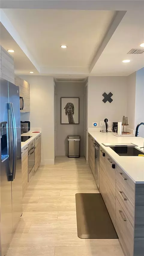 121 NE 34th St #2207, Miami, FL 33137