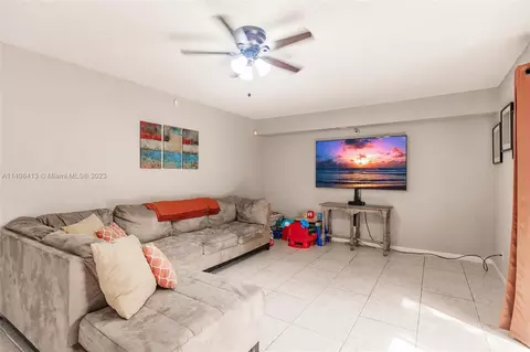 9850 NW 6th Pl #9850, Plantation, FL 33324
