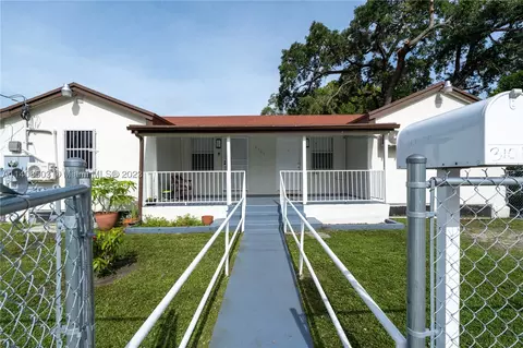 3101 NW 28th St, Miami, FL 33142