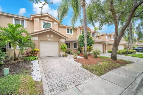 15856 SW 12th St #3980, Pembroke Pines, FL 33027