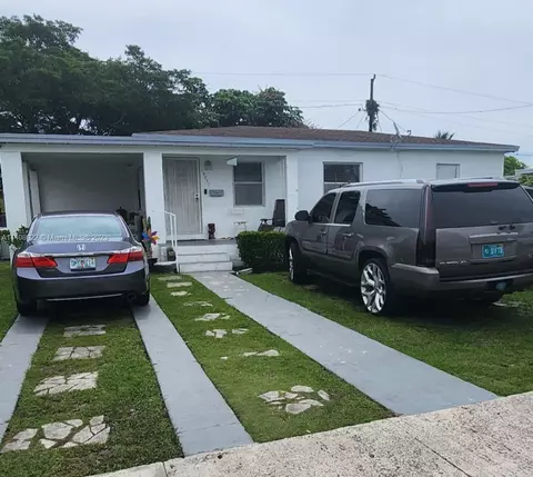 14941 Fillmore St, Miami, FL 33176
