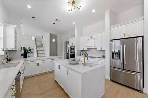 2841 NW 82nd Way, Pembroke Pines, FL 33024