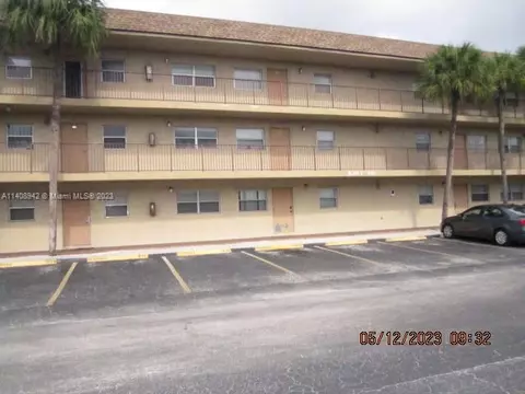 4141 NW 26th St #326, Lauderhill, FL 33313