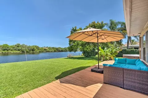 7400 Venetian Way, Lake Clarke Shores, FL 33406