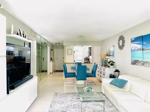 801 Pine Dr #9, Pompano Beach, FL 33060 photo 2