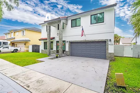 19222 NW 89th Ave, Hialeah, FL 33018