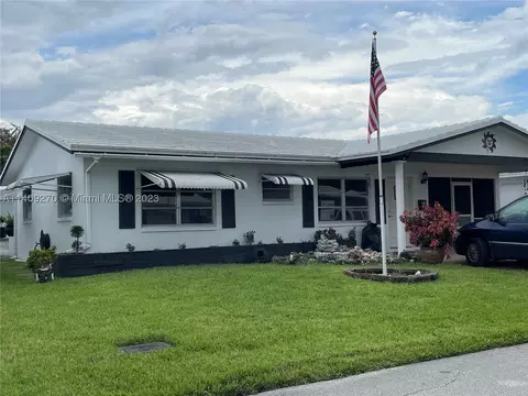 8204 NW 59th Ct, Tamarac, FL 33321