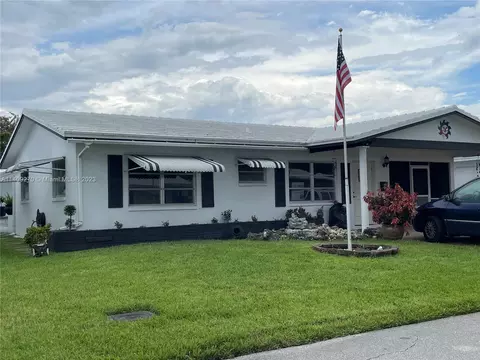8204 NW 59th Ct, Tamarac, FL 33321