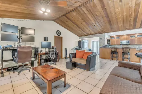 1061 NW 78th Ave, Plantation, FL 33322 photo 9