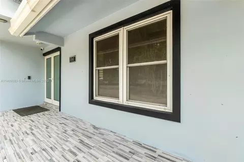 1061 NW 78th Ave, Plantation, FL 33322 photo 4