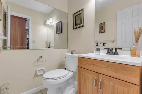 1061 NW 78th Ave, Plantation, FL 33322 photo 10