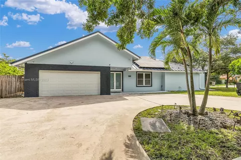 1061 NW 78th Ave, Plantation, FL 33322 photo 3