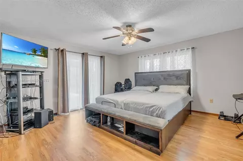 1061 NW 78th Ave, Plantation, FL 33322 photo 19