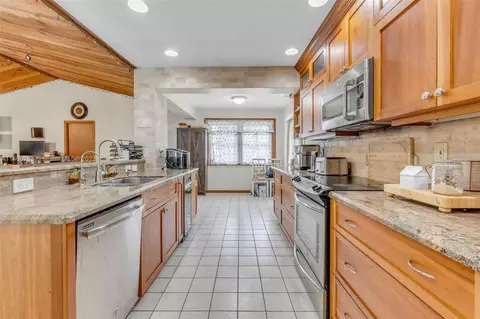 1061 NW 78th Ave, Plantation, FL 33322 photo 14