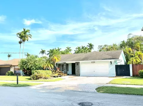 11728 SW 97th St, Miami, FL 33186