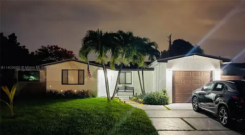 8751 SW 200th Ter, Cutler Bay, FL 33189