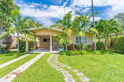 3930 SW 60th Pl, Miami, FL 33155