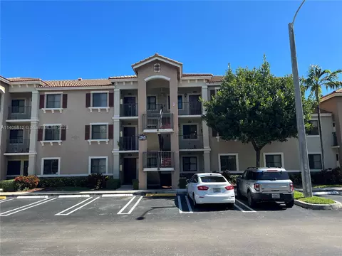 22621 SW 88th Pl #205-8, Cutler Bay, FL 33190