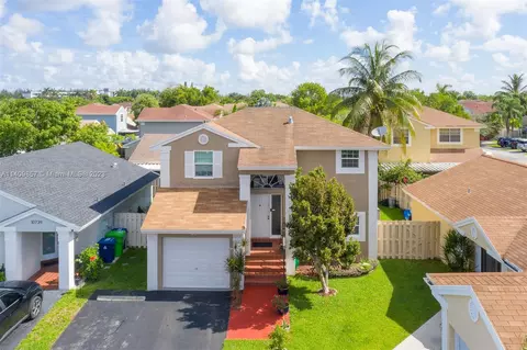 10731 NW 37th Pl, Sunrise, FL 33351