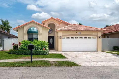 7472 NW 169th Ln, Hialeah, FL 33015