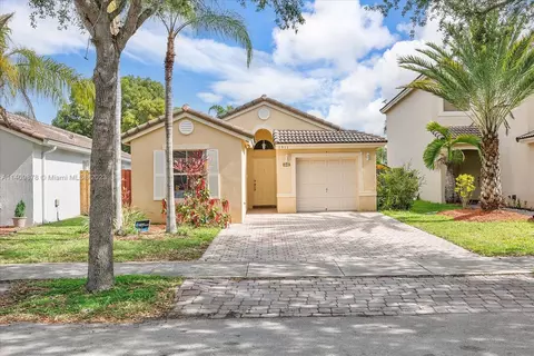1911 SE 15th St, Homestead, FL 33035