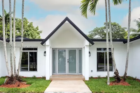 10601 SW 138th St, Miami, FL 33176