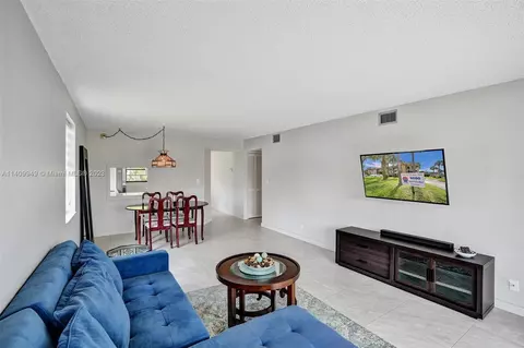 6080 N Sabal Palm Blvd #211, Tamarac, FL 33319