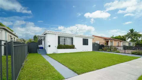 3341 NW 19th Ter, Miami, FL 33125