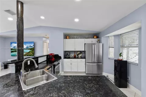 4641 Pine Ridge Rd, Naples, FL 34119 photo 8