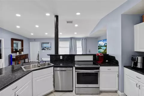 4641 Pine Ridge Rd, Naples, FL 34119 photo 9