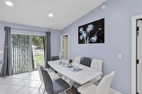 4641 Pine Ridge Rd, Naples, FL 34119 photo 7
