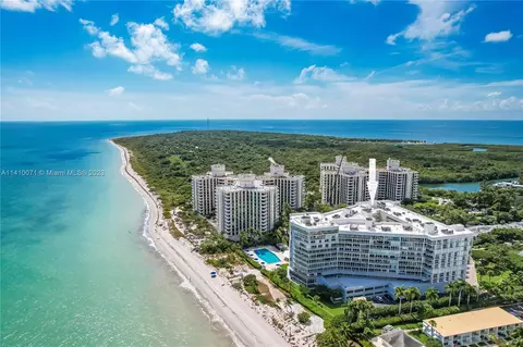 600 Grapetree Dr #PH11ES, Key Biscayne, FL 33149