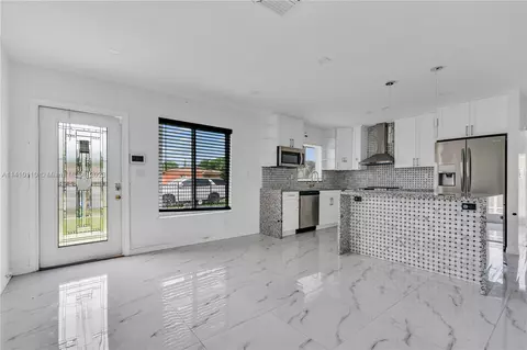 2951 NW 190th St, Miami Gardens, FL 33056