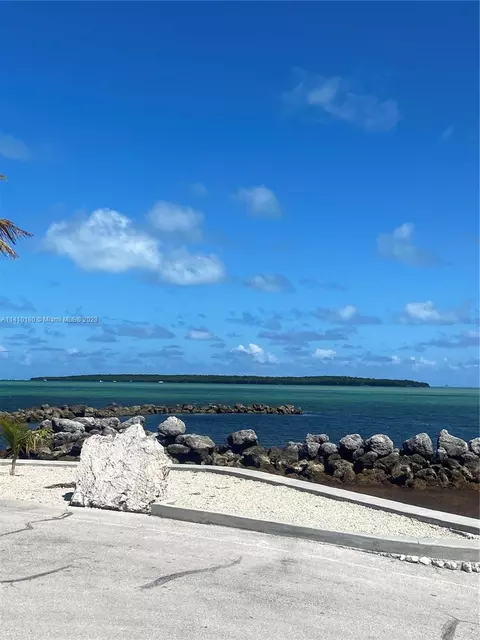 402 Thumper Thoroughfare, Key Largo, FL 33037