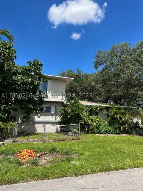 1002 Westward Dr, Miami Springs, FL 33166 photo 1