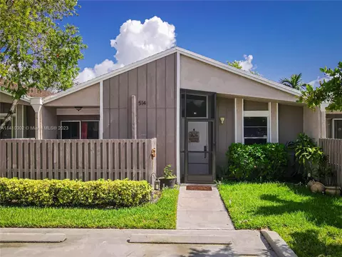 514 Woodgate Cir #C, Sunrise, FL 33326