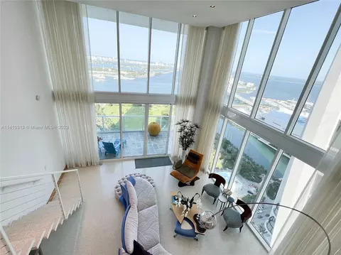 1040 Biscayne Blvd #3701, Miami, FL 33132