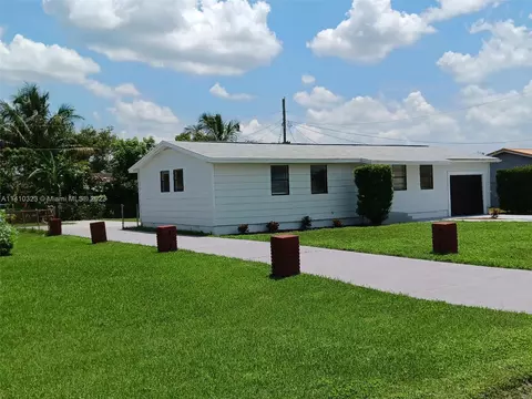 1028 Kentucky Ave, Clewiston, FL 33440