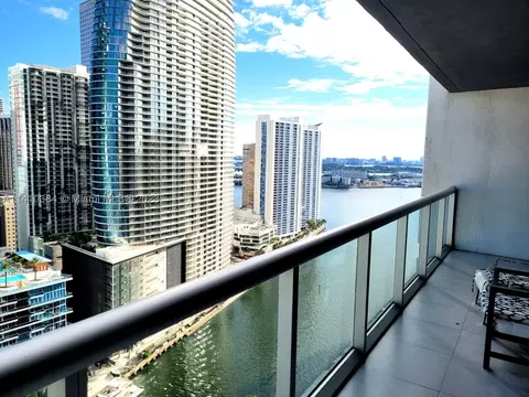 485 Brickell Ave #2803, Miami, FL 33131