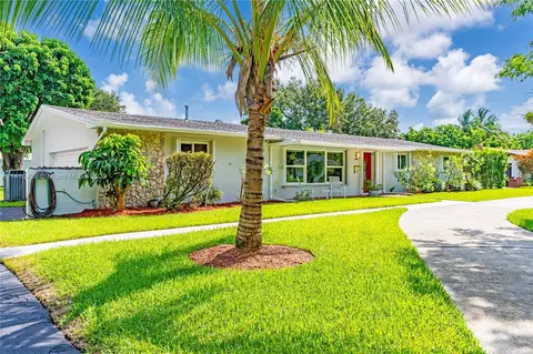 8845 SW 154th Ter, Palmetto Bay, FL 33157