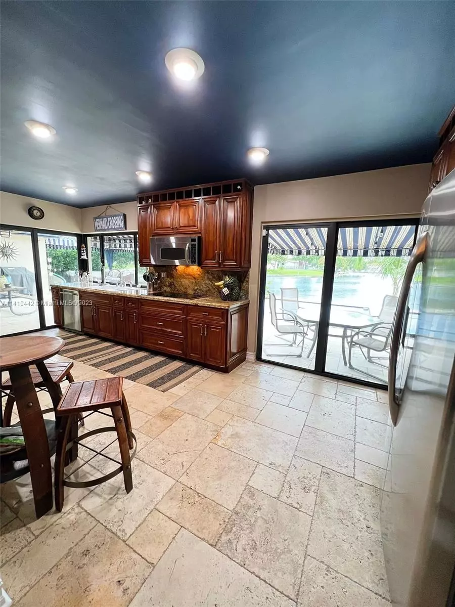 14710 Dade Pine Ave, Miami Lakes, FL 33014 photo 7