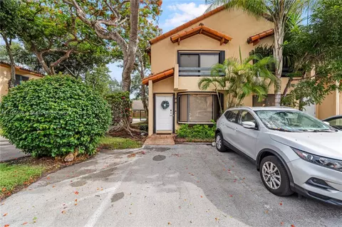 10001 SW 77th Ct #10001, Miami, FL 33156