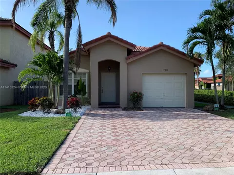 11911 SW 137th Ter, Miami, FL 33186