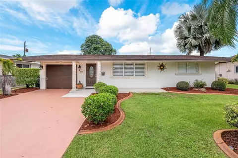 8761 NW 16th St, Pembroke Pines, FL 33024