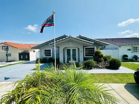 13717 SW 21st Ter, Miami, FL 33175
