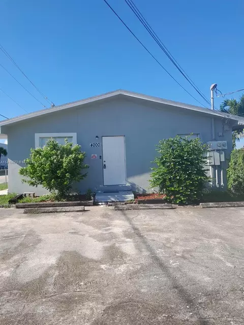 4000 SW 18th St, West Park, FL 33023