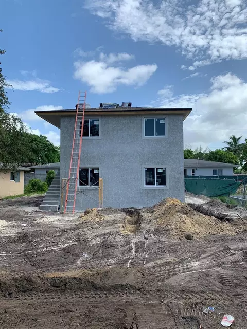 1405 NW 45th St, Miami, FL 33142