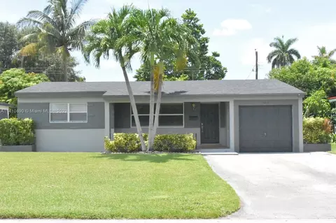 2618 Arcadia Dr, Miramar, FL 33023